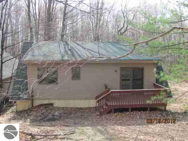 8391 East Fouch Road Traverse City, MI 49684 - Photo 5 of 25 1734128-4.JPG