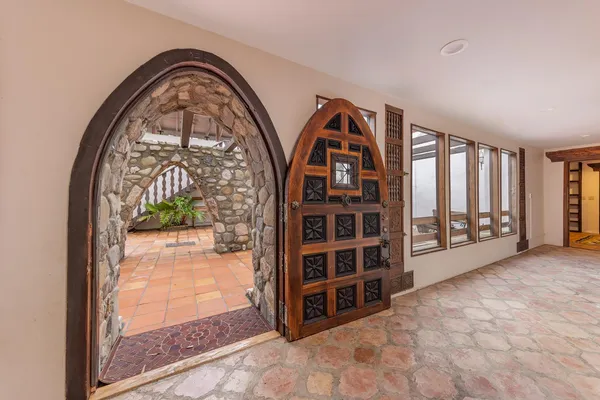 $4,500,000 | 1519 Ayers Avenue, Ojai, CA 93023