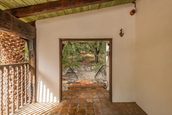 $4,500,000 | 1519 Ayers Avenue, Ojai, CA 93023