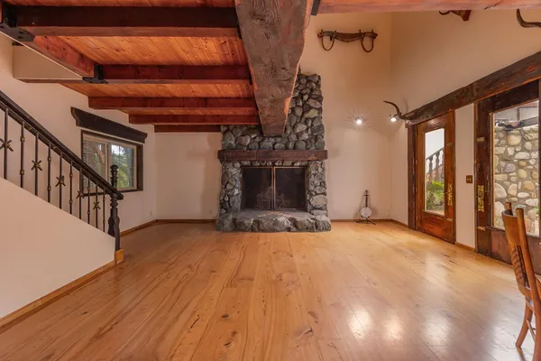 $4,500,000 | 1519 Ayers Avenue, Ojai, CA 93023