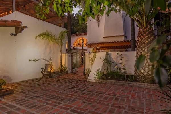 $4,500,000 | 1519 Ayers Avenue, Ojai, CA 93023