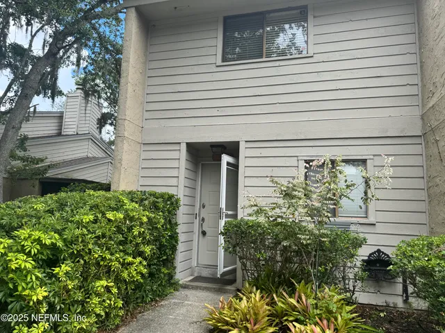 $1,370 | 3801 Crown Point Road, Unit 1064, Jacksonville, FL 32257