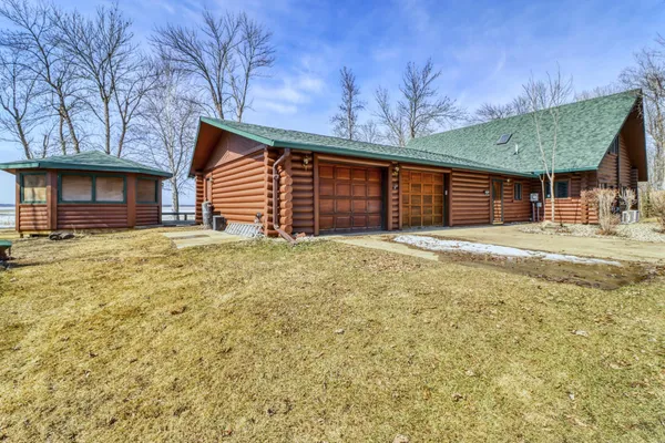 $625,000 | 21748 East Height Of Land Drive, Detroit Lakes, MN 56501