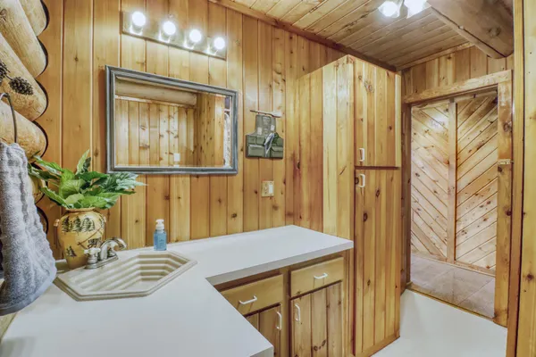 $625,000 | 21748 East Height Of Land Drive, Detroit Lakes, MN 56501