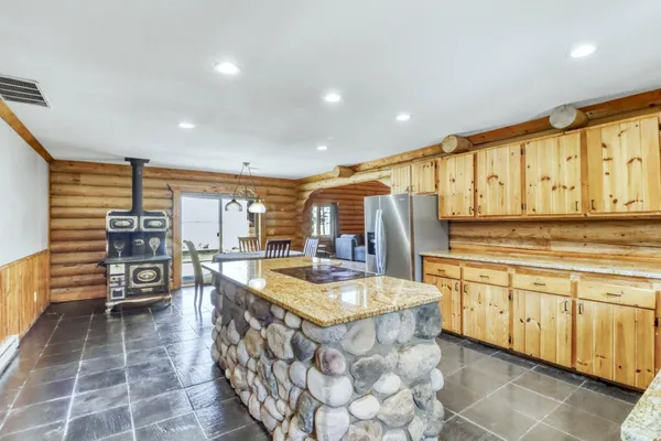 $625,000 | 21748 East Height Of Land Drive, Detroit Lakes, MN 56501