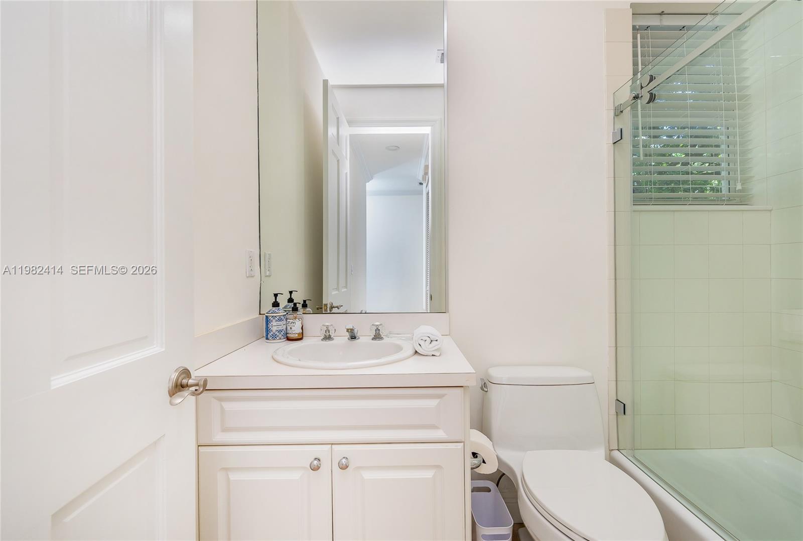 760 Glenridge Road Key Biscayne, FL 33149 - Photo 16 of 65