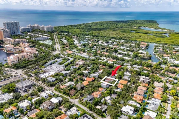 $25,000 | 760 Glenridge Road, Key Biscayne, FL 33149