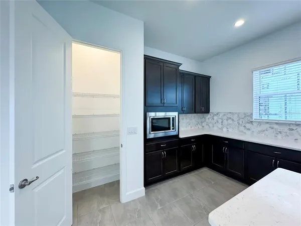 $3,500 | 2046 Packing District Way, Orlando, FL 32804