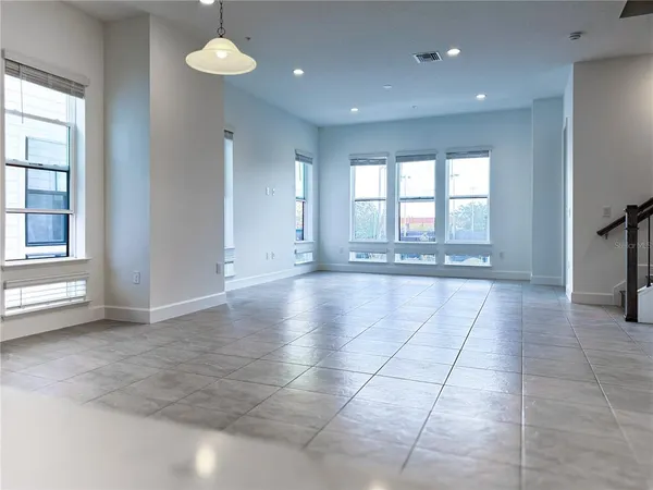 $3,500 | 2046 Packing District Way, Orlando, FL 32804