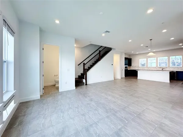 $3,500 | 2046 Packing District Way, Orlando, FL 32804