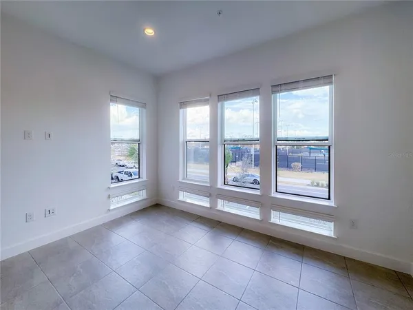 $3,500 | 2046 Packing District Way, Orlando, FL 32804