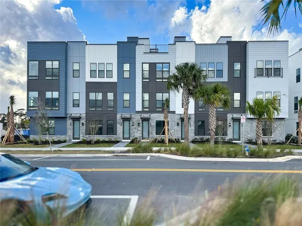 $3,500 | 2046 Packing District Way, Orlando, FL 32804