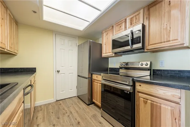 $137,000 | 3550 Bay Sands Drive, Unit 3061, Laughlin, NV 89029