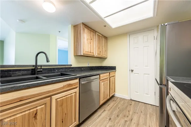 $137,000 | 3550 Bay Sands Drive, Unit 3061, Laughlin, NV 89029