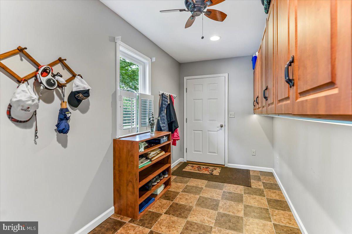 15 Ebelhare Road Pottstown, PA 19465 - Photo 24 of 64 Mud Room