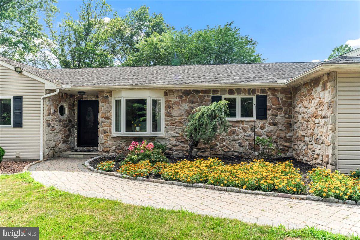 15 Ebelhare Road Pottstown, PA 19465 - Photo 5 of 64 Front Access
