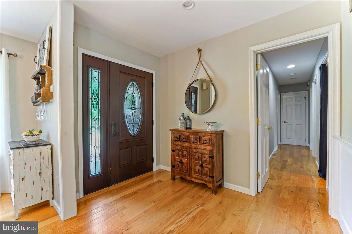 15 Ebelhare Road Pottstown, PA 19465 - Photo 7 of 64 Foyer