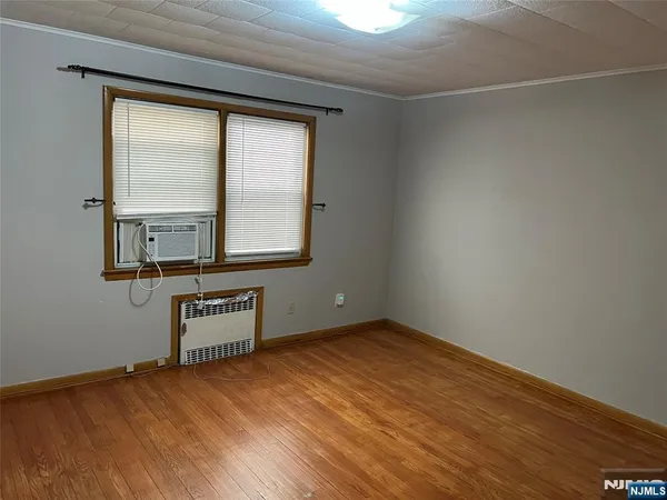 $1,600 | 421 Hamilton Street, Unit 1, Harrison, NJ 07029