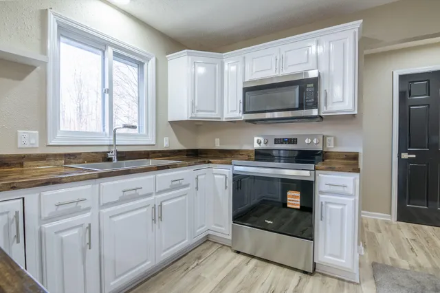 $259,900 | 1300 River Avenue East, Ladysmith, WI 54848