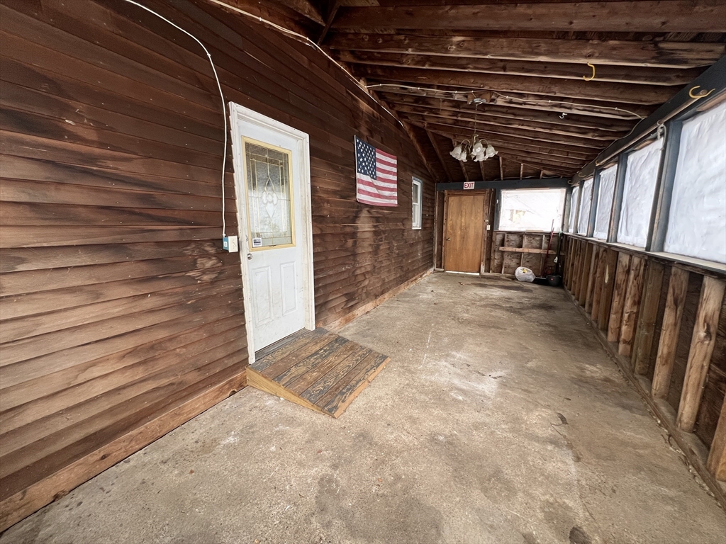 98 Elm Street Blackstone, MA 01504 - Photo 4 of 33