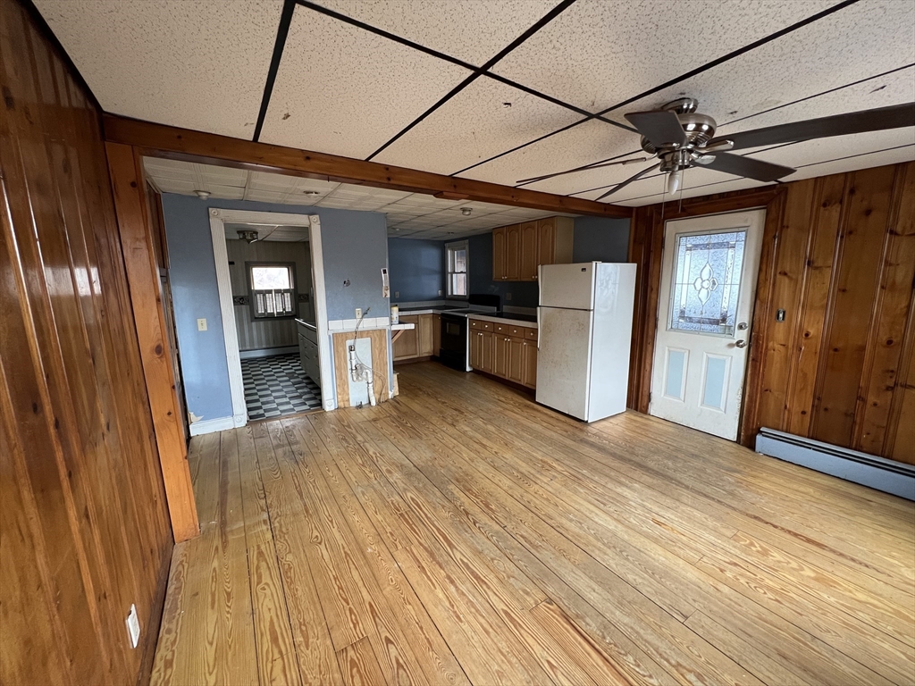 98 Elm Street Blackstone, MA 01504 - Photo 6 of 33