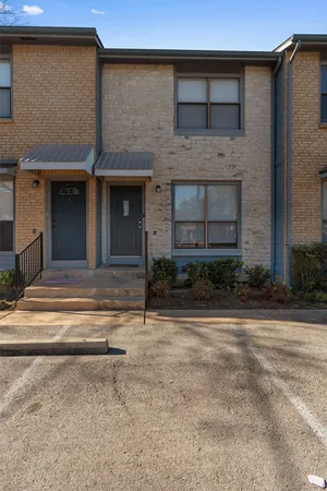 $1,300 | 3004 Whisper Oaks Lane, Unit B, Georgetown, TX 78628