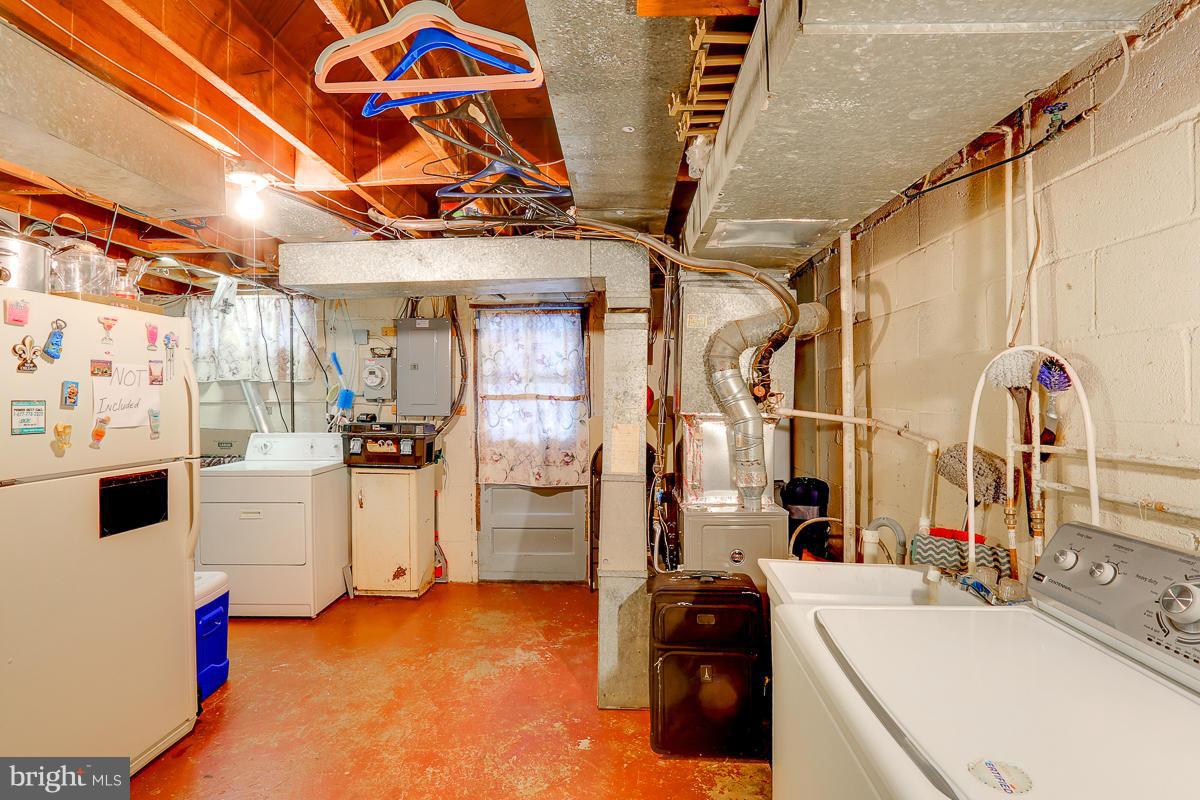 1205 Wicklow Road Baltimore, MD 21229 - Photo 22 of 30 Basement