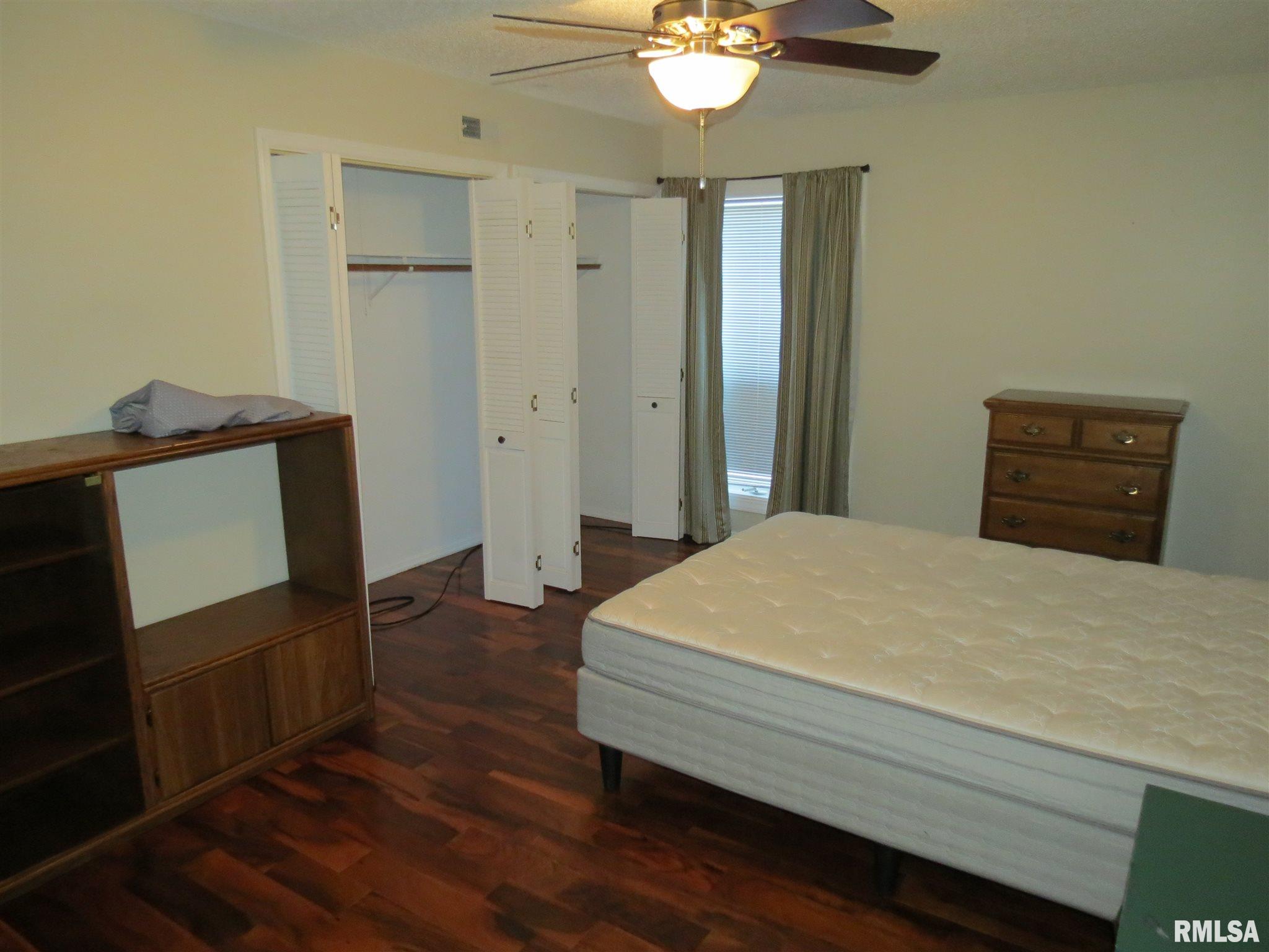 1918 Jeanette Lane Springfield, IL 62702 - Photo 7 of 11 Gallery Image 7