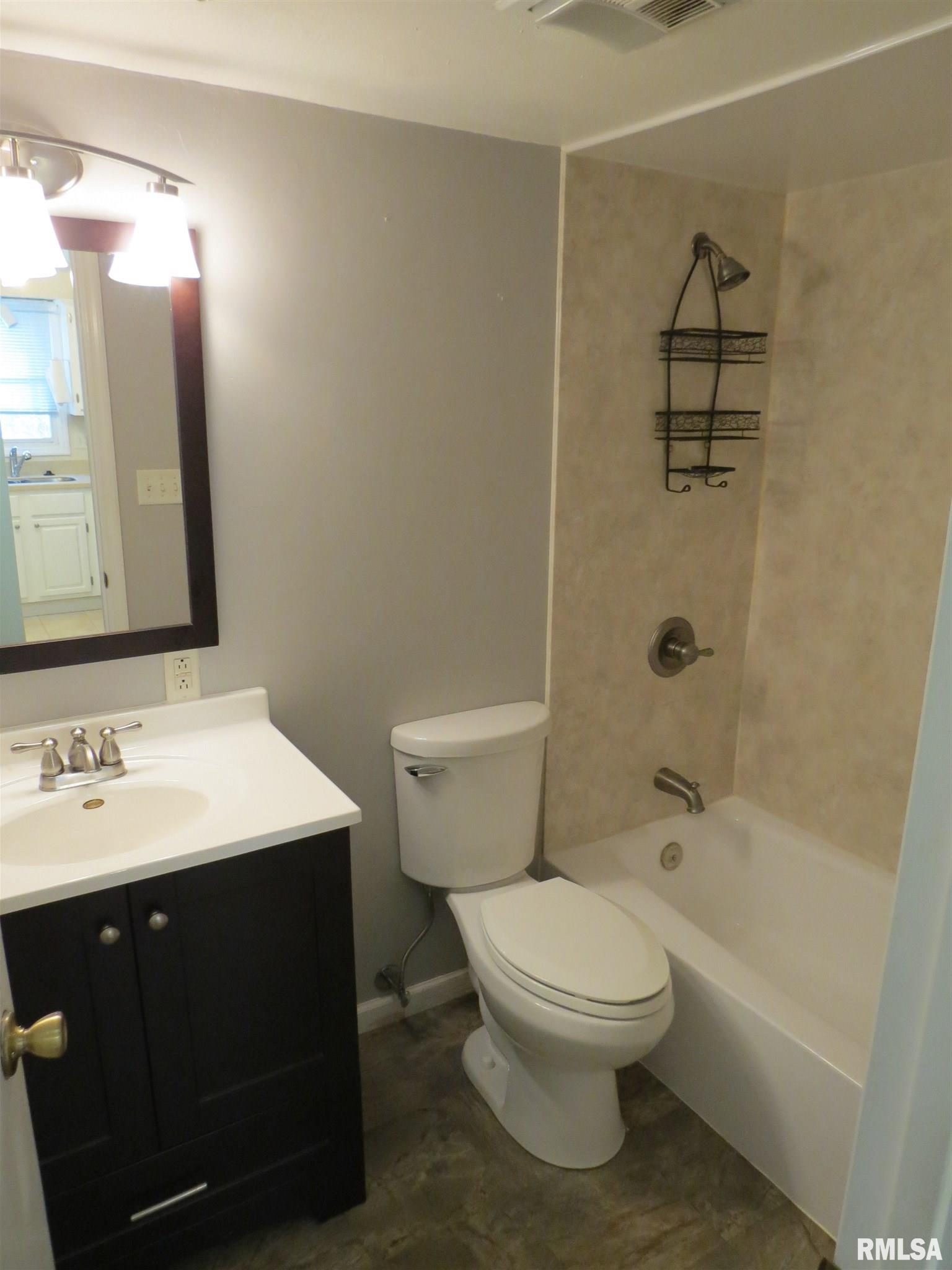 1918 Jeanette Lane Springfield, IL 62702 - Photo 10 of 11 Gallery Image 10