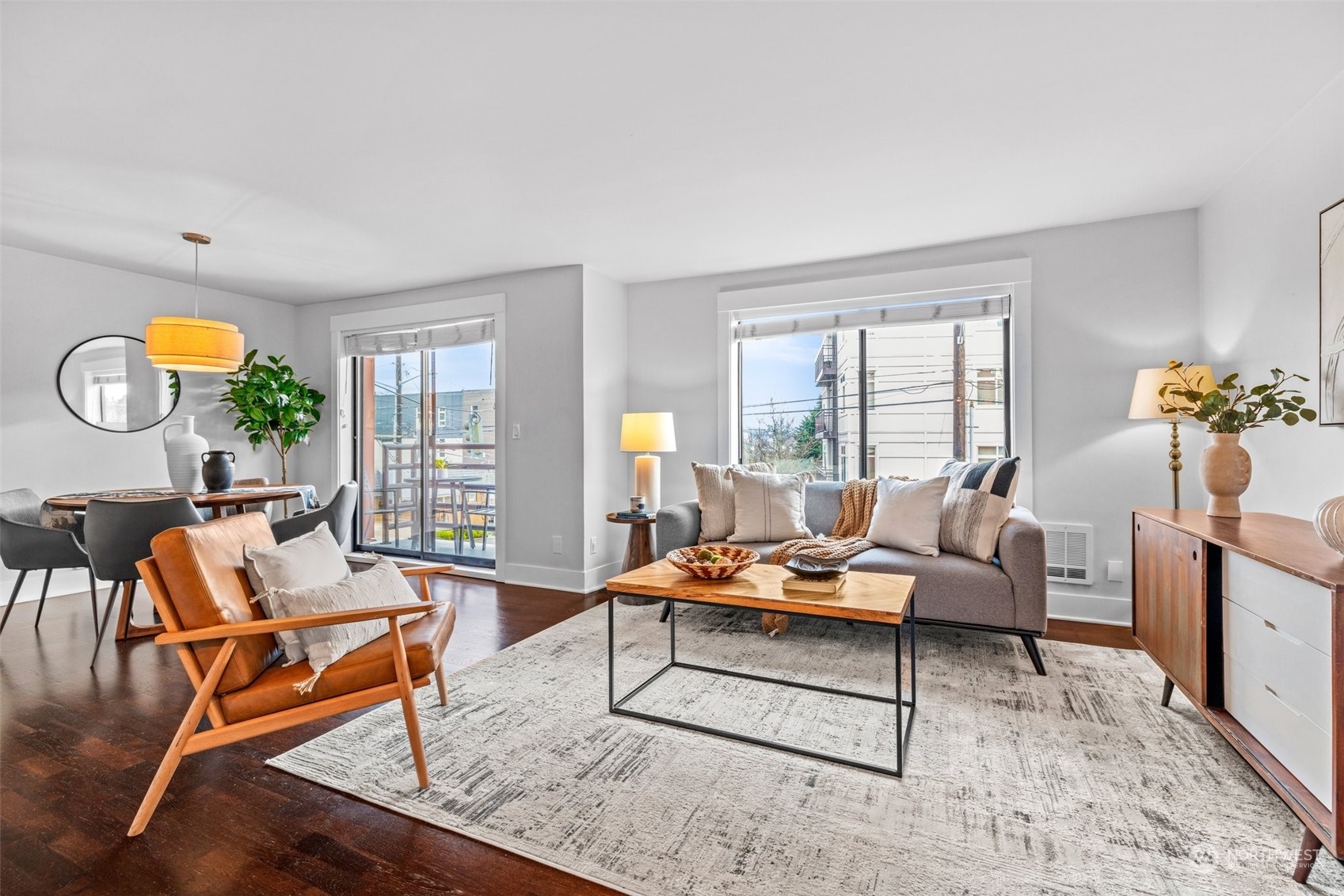 3401 Wallingford Avenue North, Unit 202 Seattle, WA 98103 - Photo 6 of 31