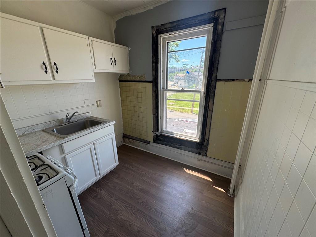 516 3rd Street California, PA 15419 - Photo 17 of 37 Unit 2