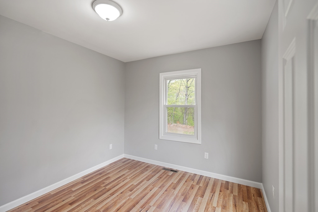 592 Prospect Street Chicopee, MA 01020 - Photo 13 of 22 Gallery Image 13