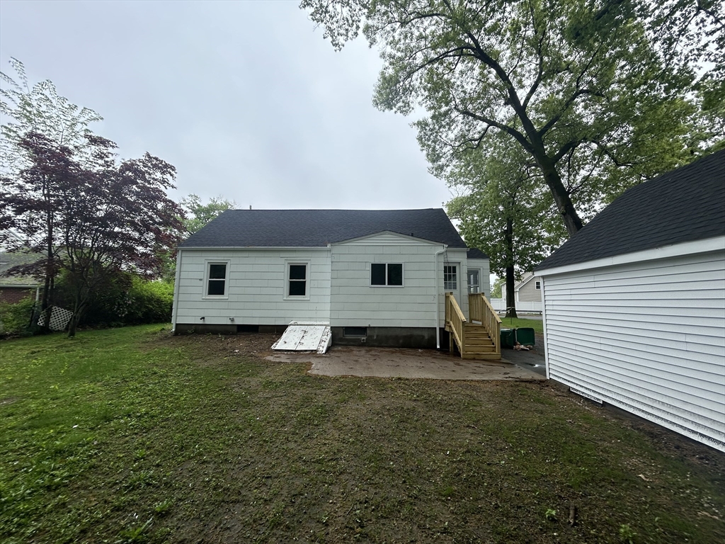 592 Prospect Street Chicopee, MA 01020 - Photo 19 of 22 Gallery Image 19