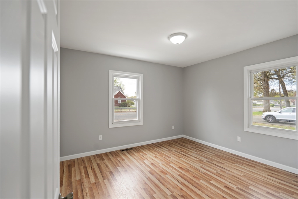 592 Prospect Street Chicopee, MA 01020 - Photo 6 of 22 Gallery Image 6