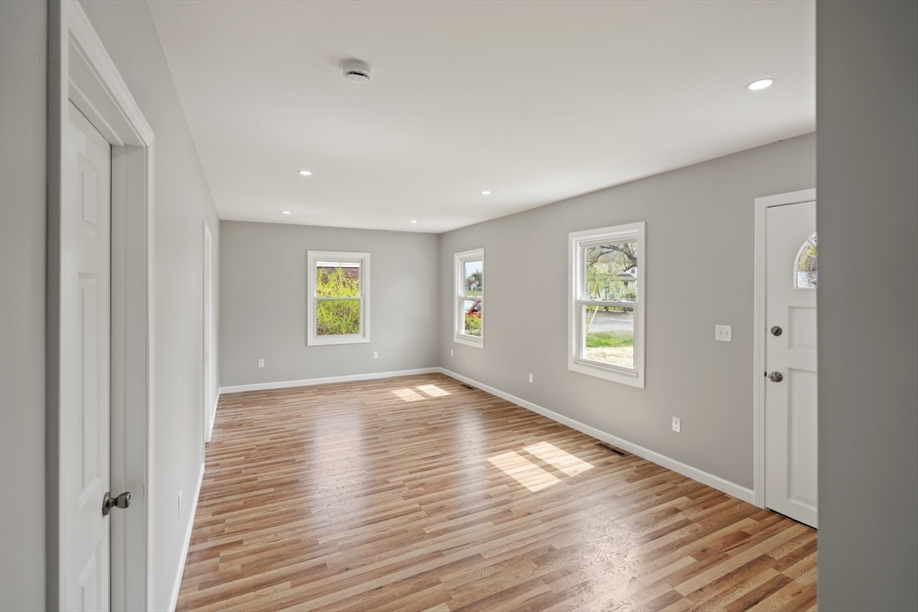592 Prospect Street Chicopee, MA 01020 - Photo 8 of 22 Gallery Image 8