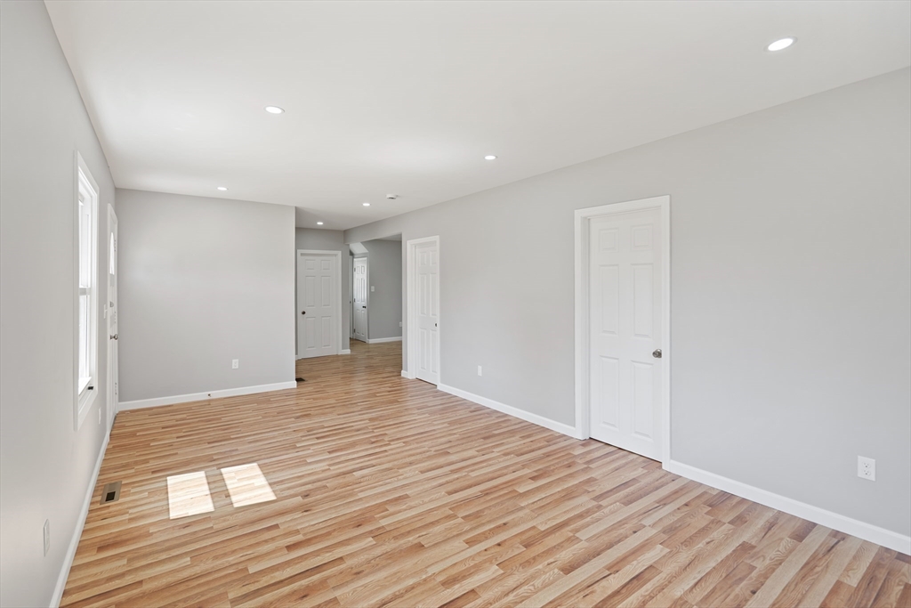 592 Prospect Street Chicopee, MA 01020 - Photo 10 of 22 Gallery Image 10