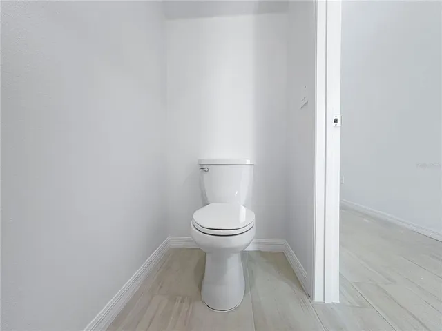 a bathroom with a toilet