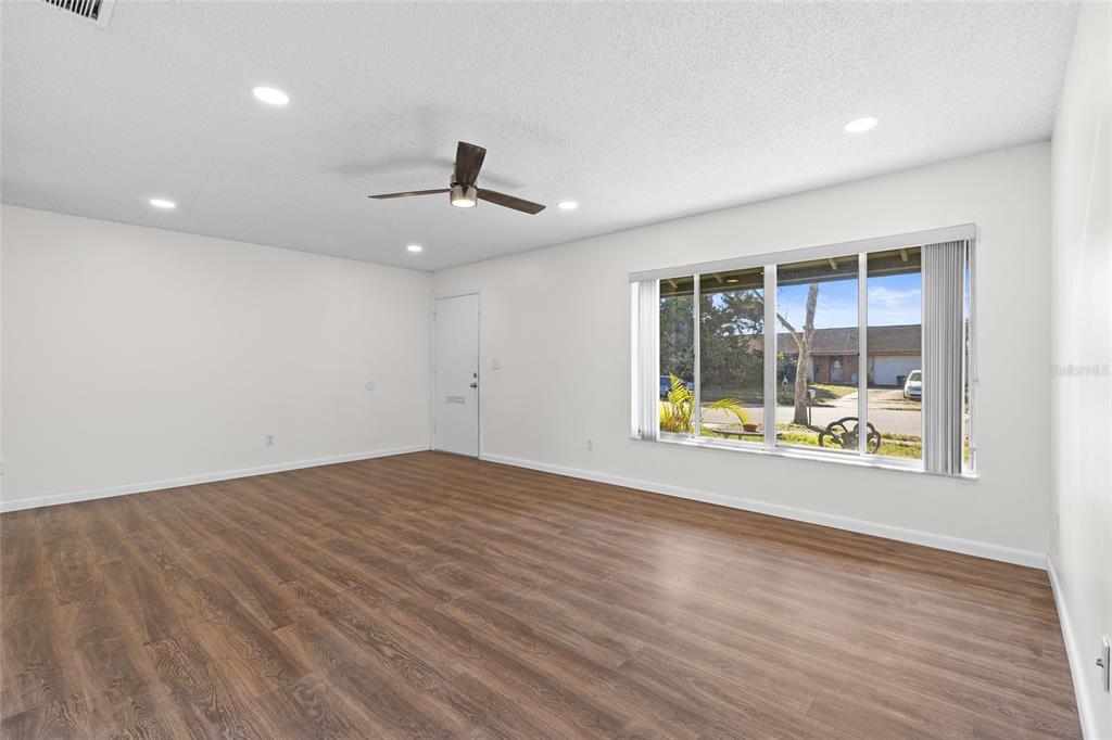 105 Graham Road Fern Park, FL 32730 - Photo 5 of 42