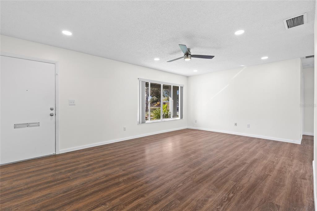 105 Graham Road Fern Park, FL 32730 - Photo 6 of 42