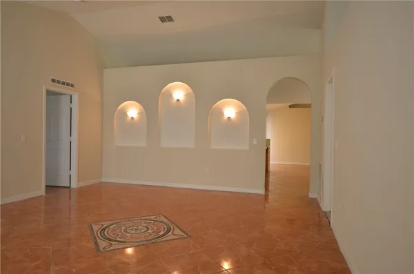 $1,900 | 8846 104th Avenue, Vero Beach, FL 32967