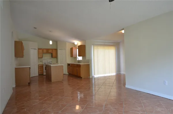 $1,900 | 8846 104th Avenue, Vero Beach, FL 32967