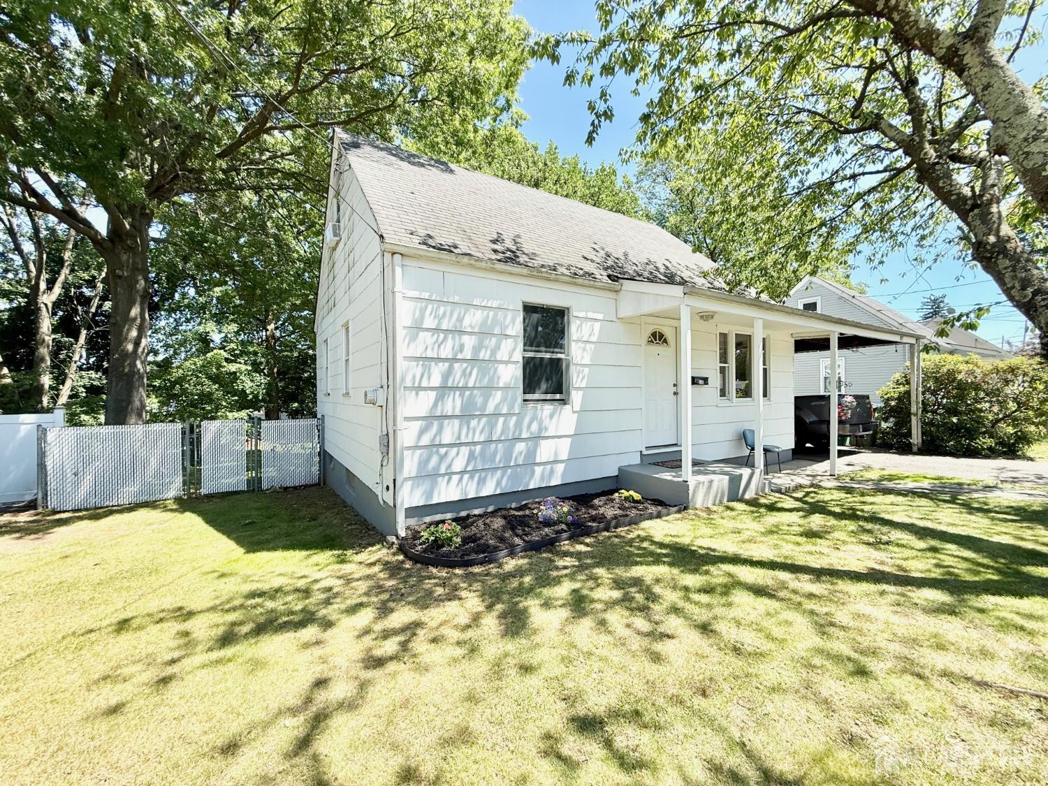 105 Old Post Road Edison, NJ 08817 - Photo 1 of 20