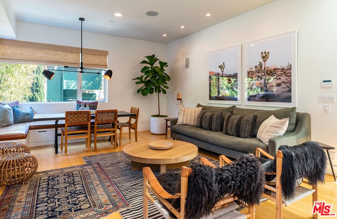 43 Ozone Avenue Venice, CA 90291 - Photo 8 of 30