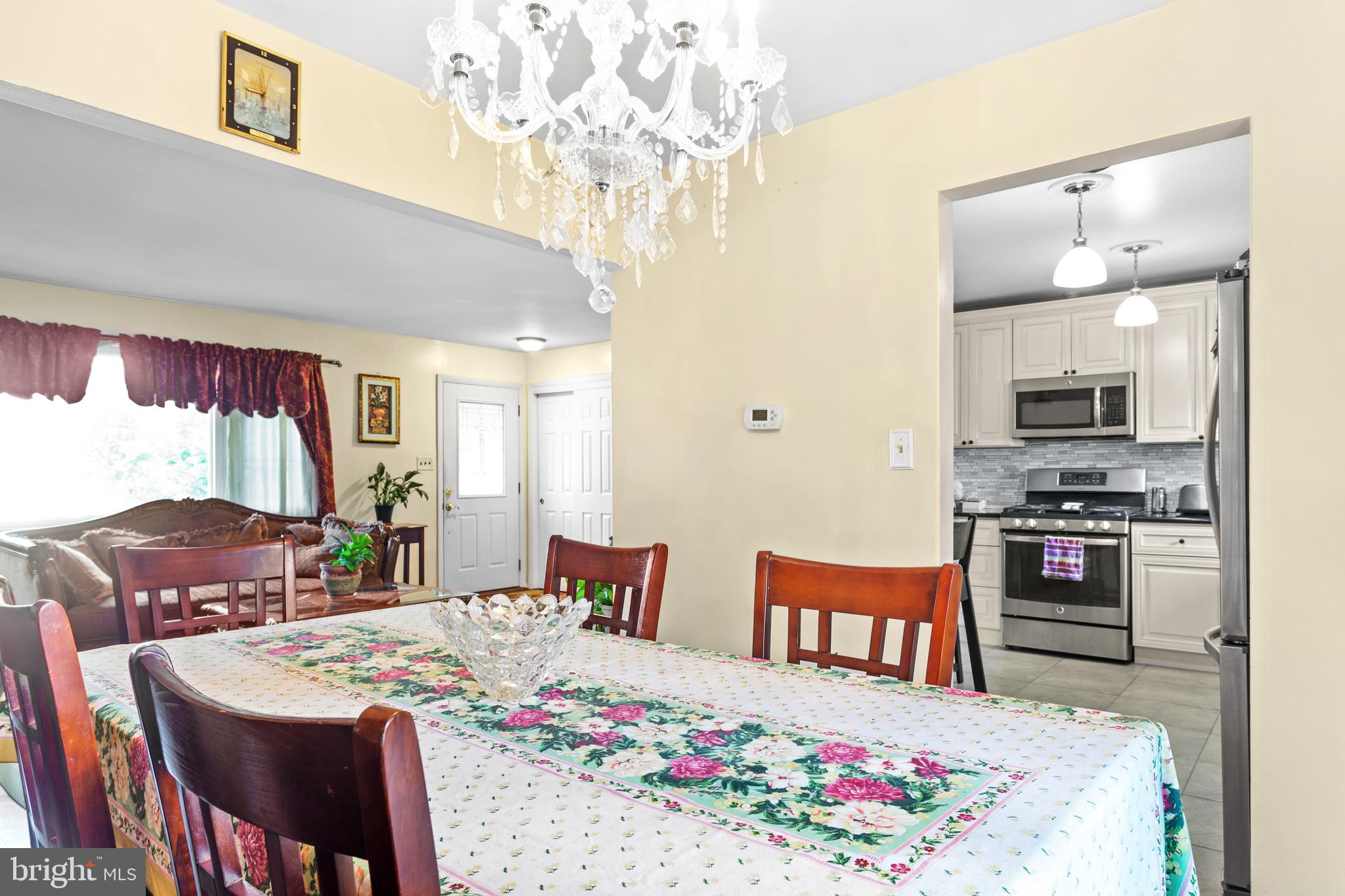 39 Lumar Road Lawrence Township, NJ 08648 - Photo 3 of 14