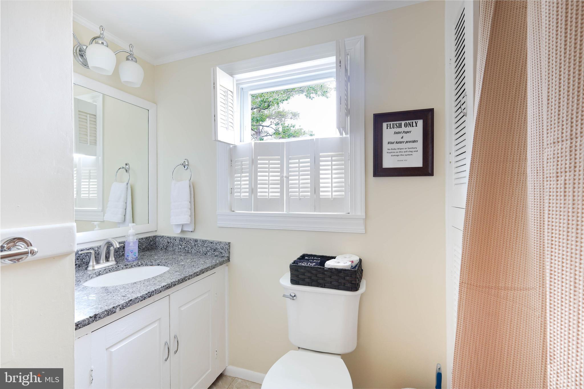 4004 Robinson Neck Road Taylors Island, MD 21669 - Photo 17 of 83 Main house full bath