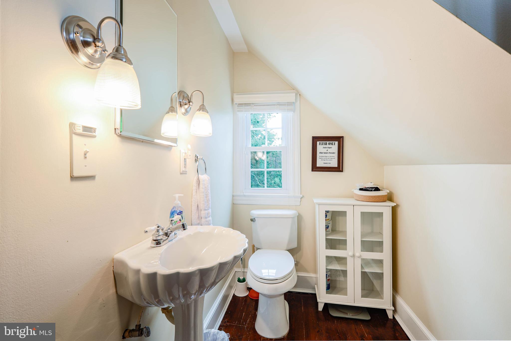 4004 Robinson Neck Road Taylors Island, MD 21669 - Photo 21 of 83 Main house half bath