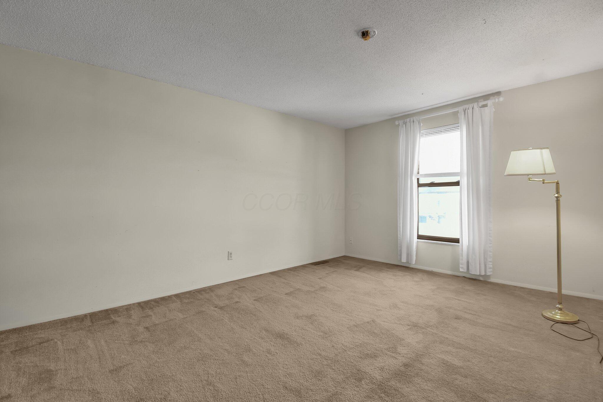 1607 McNaughten Road Columbus, OH 43232 - Photo 23 of 38 25-web-or-mls-1607-mcnaughten-rd