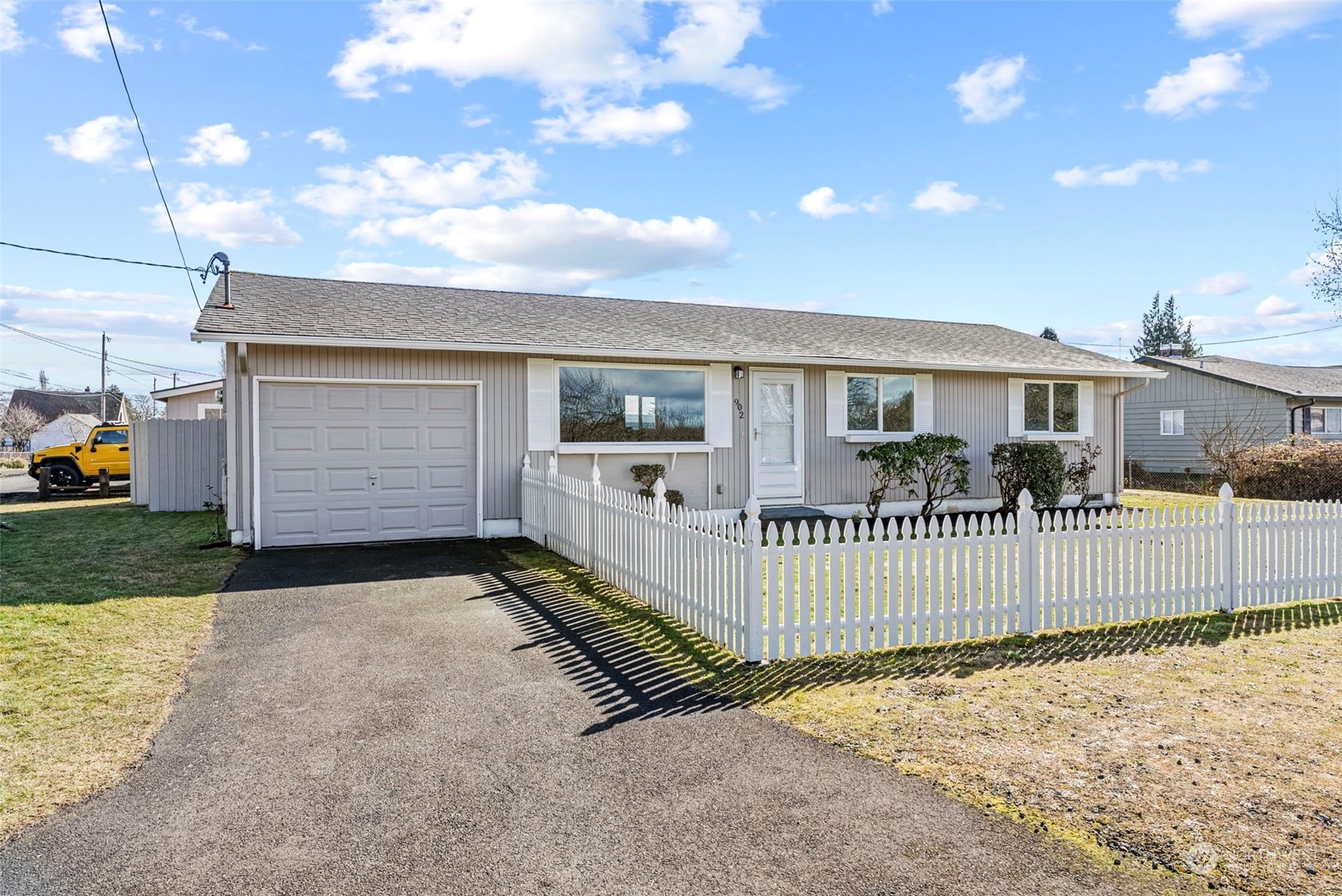 902 Calhoun Road Aberdeen, WA 98520 - Photo 1 of 37 Gallery Image 1