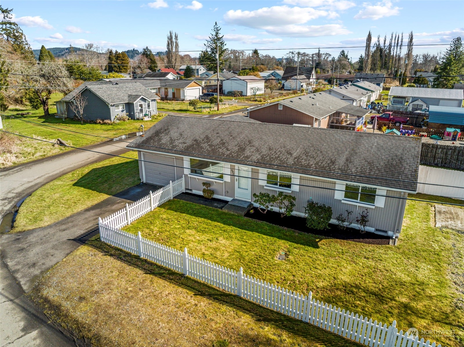 902 Calhoun Road Aberdeen, WA 98520 - Photo 33 of 37 Gallery Image 33