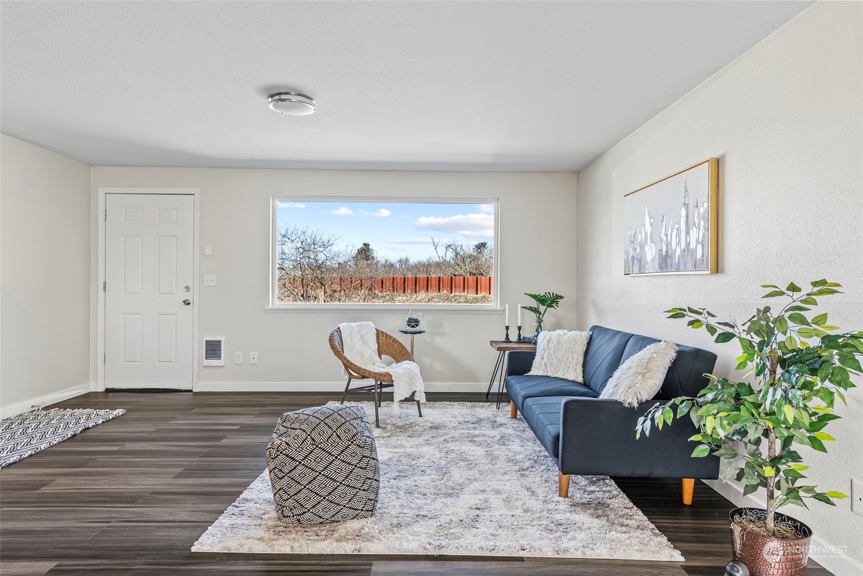 902 Calhoun Road Aberdeen, WA 98520 - Photo 6 of 37 Gallery Image 6